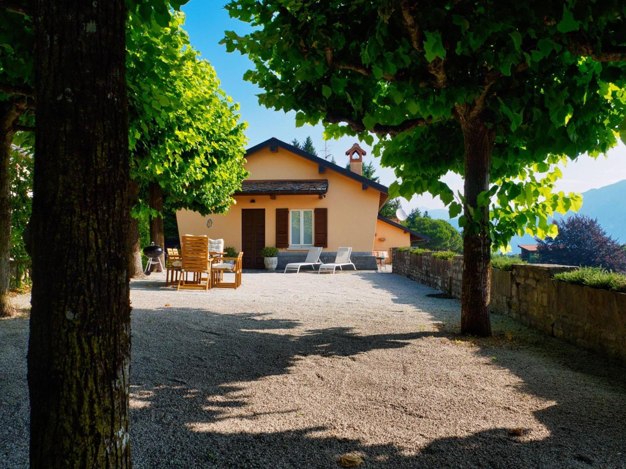 Panoramic Lakeview House Bellagio Civenna Exterior photo